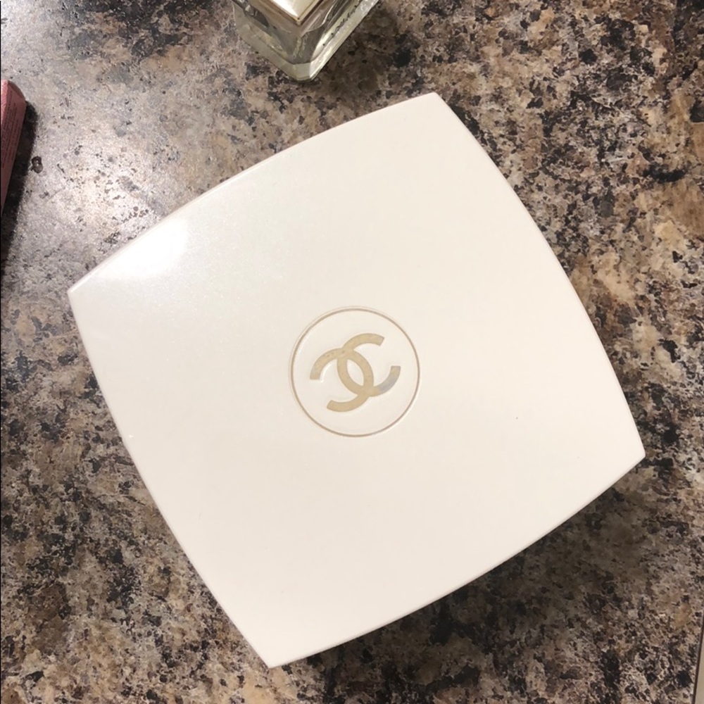 Mademoiselle Chanel Fresh Body Cream